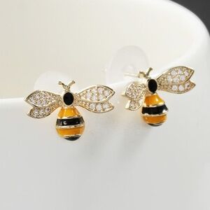 *BRUNA* Silver x Bee Design Fashion Stud Earrings